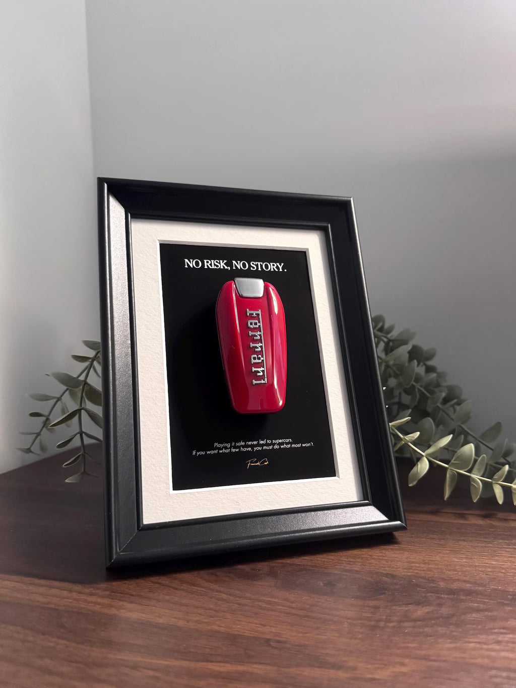 Mini Key Frame Ferrari - No Risk, No Story